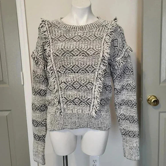 GAP Sweaters - GAP Wool Blend Heathered Grey/Black Crew Sweater with Fringe Details(L) NWT